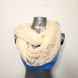 H&M Infinity Scarf Ivory 100% Acrylic